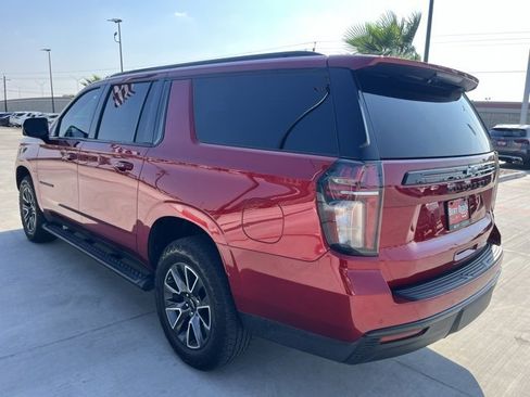 Used 2023 Chevrolet Suburban Z71 w/ Luxury Package image 4