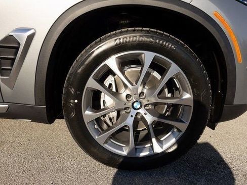 New 2025 BMW X5 xDrive40i image 12