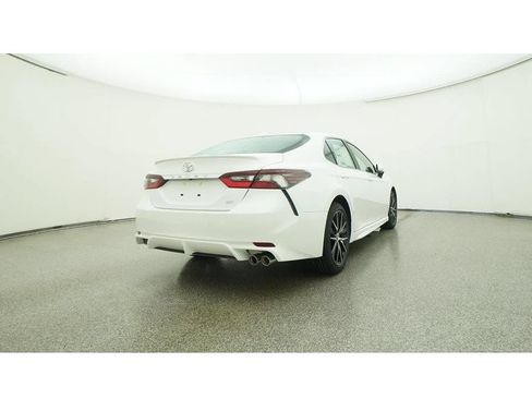 Used 2023 Toyota Camry SE FWD image 30