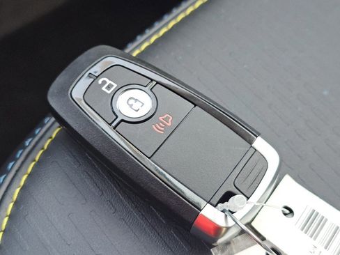 New 2026 Ford Maverick Lobo AWD/4WD image 32