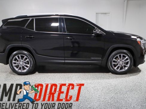 Used 2024 GMC Terrain SLT image 6