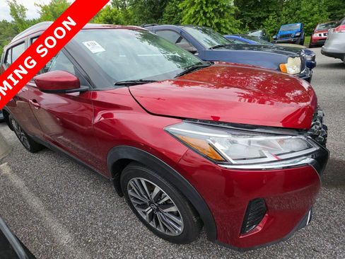 Used 2022 Nissan Kicks SV FWD image 3