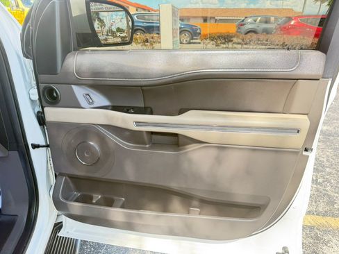 Used 2021 Ford Expedition Max XLT RWD image 20