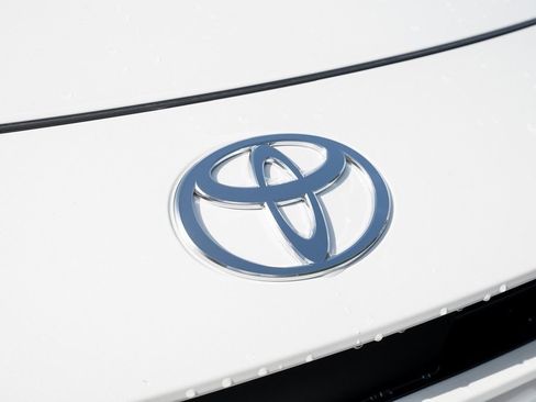 New 2026 Toyota Prius XSE image 3