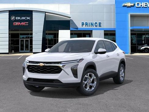 New 2026 Chevrolet Trax LS w/ LS Convenience Package image 6