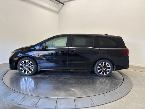 Used 2025 Honda Odyssey Elite image 4