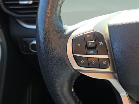 Used 2021 Ford Explorer XLT w/ Class III Trailer Tow Package image 29