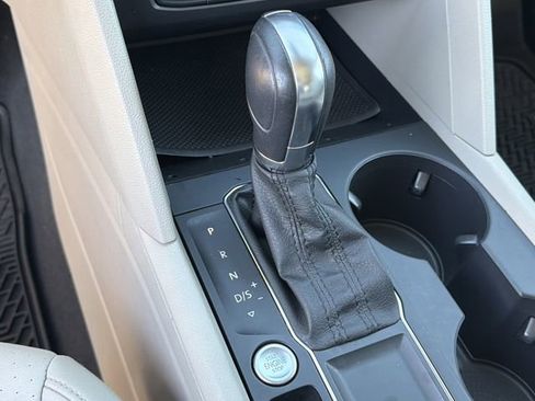 Used 2019 Volkswagen Atlas SE w/ Panoramic Sunroof Package FWD image 20