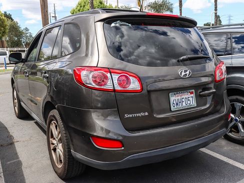 Used 2012 Hyundai Santa Fe SE FWD image 5