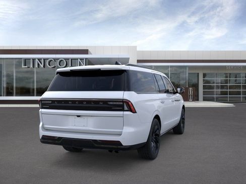 New 2025 Lincoln Navigator L Reserve w/ Jet Appearance Package AWD/4WD image 8