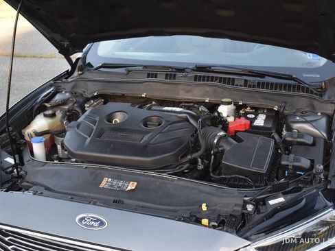 Used 2018 Ford Fusion Titanium AWD/4WD image 32