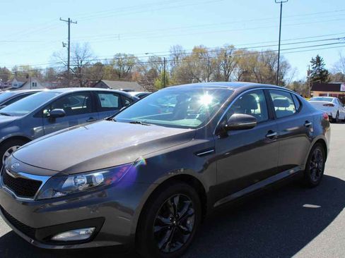 Used 2011 Kia Optima EX w/ Premium Pkg image 1