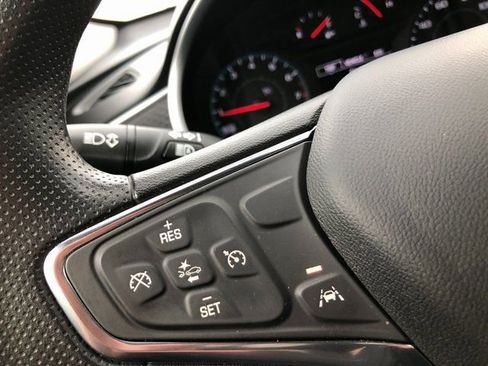 Used 2023 Chevrolet Malibu LT image 3