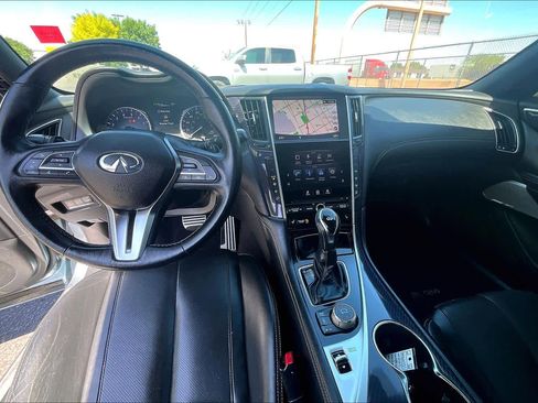 Used 2017 INFINITI Q60 Red Sport 400 image 16