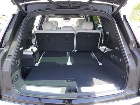 New 2026 Cadillac Vistiq Luxury image 7