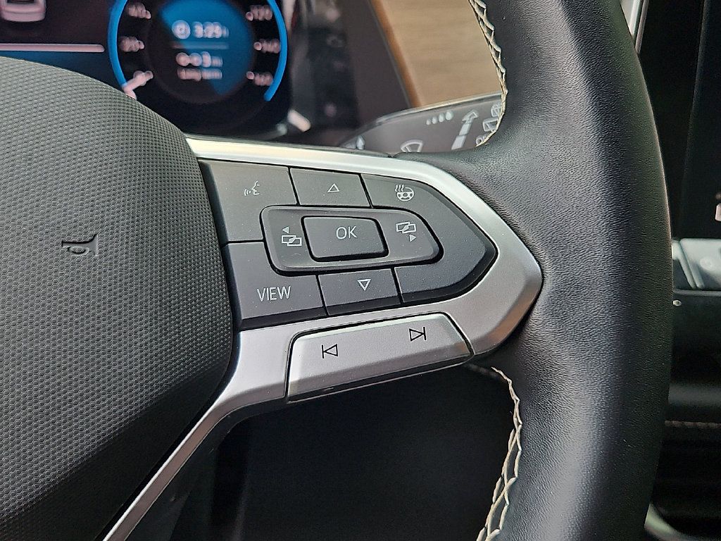 Certified 2025 Volkswagen Atlas SE AWD/4WD image 23