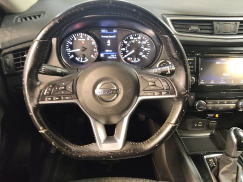 Used 2020 Nissan Rogue SV image 22