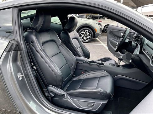 Used 2025 Ford Mustang Premium image 10