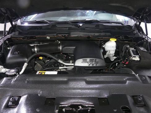 Used 2022 RAM 1500 Warlock AWD/4WD image 14
