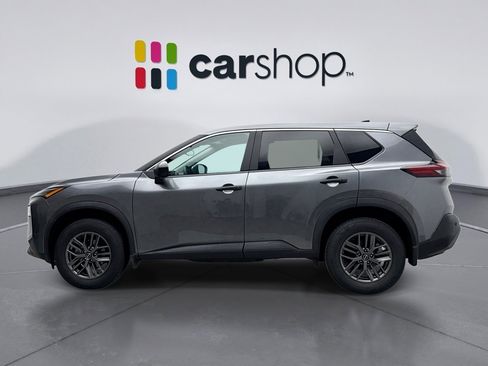 Used 2023 Nissan Rogue S image 2