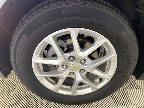 Used 2023 Chevrolet Equinox LT FWD image 22