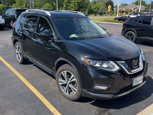 Used 2017 Nissan Rogue SL w/ SL Premium Package AWD/4WD image 4