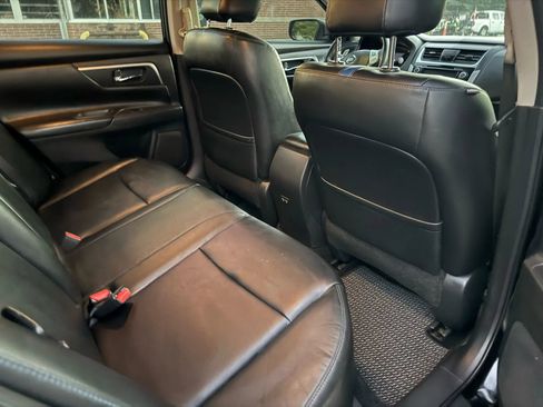 Used 2018 Nissan Altima 2.5 SR w/ SR Special Edition image 11