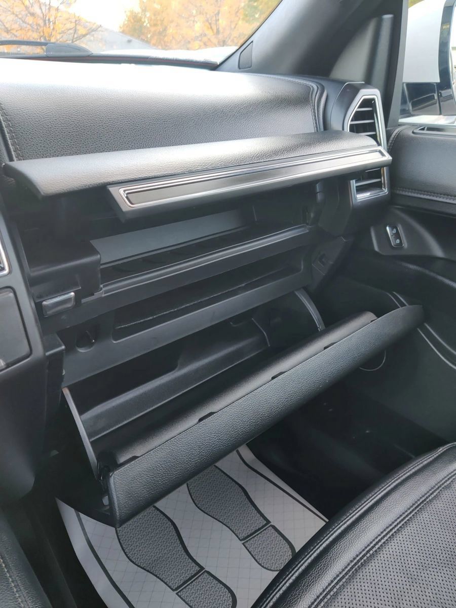 Used 2021 Ford Expedition Limited AWD/4WD image 23