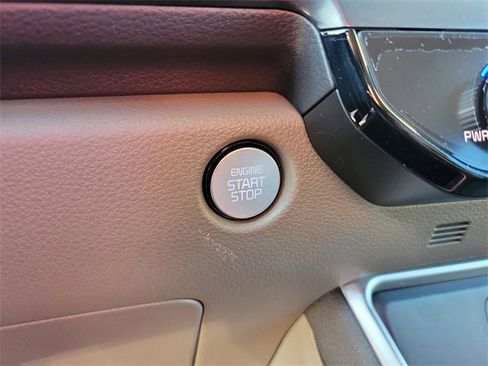 New 2026 Kia Carnival LXS image 17