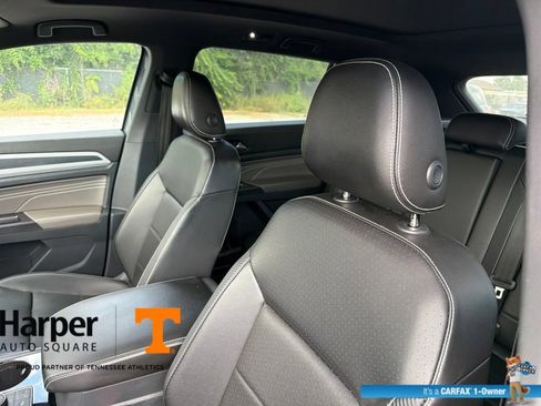 Used 2023 Volkswagen Atlas Cross Sport SEL R-Line AWD/4WD image 12