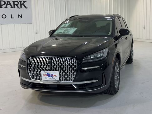 New 2026 Lincoln Corsair Premiere FWD image 4
