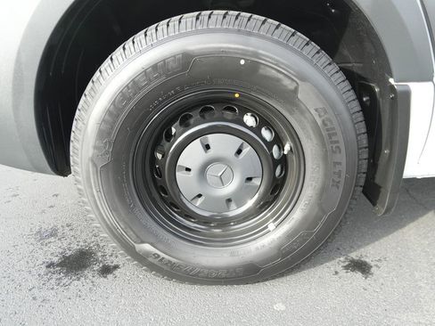 New 2025 Mercedes-Benz Sprinter 2500 image 19