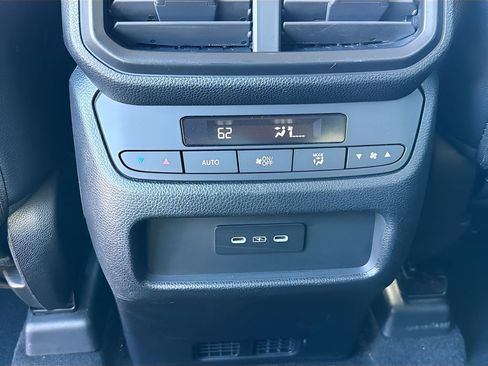 Used 2024 Honda Pilot EX-L image 26