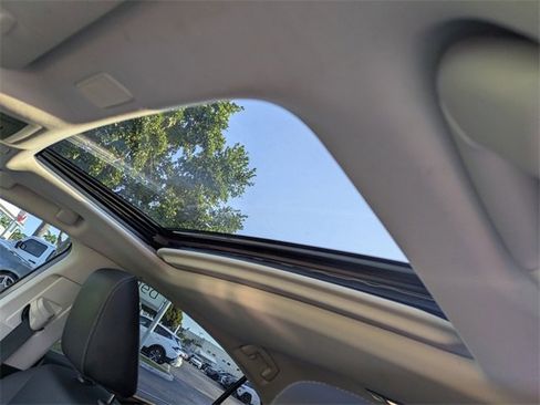 Used 2022 Lexus ES 300h 300h image 12