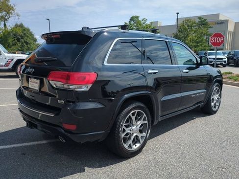 Used 2019 Jeep Grand Cherokee Overland AWD/4WD image 4