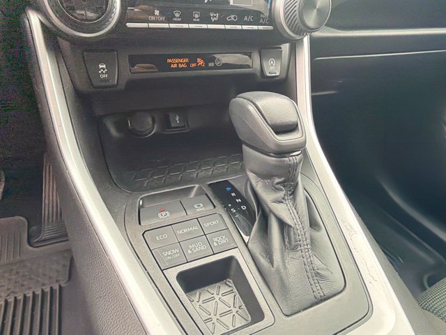 Used 2022 Toyota RAV4 LE AWD/4WD image 28