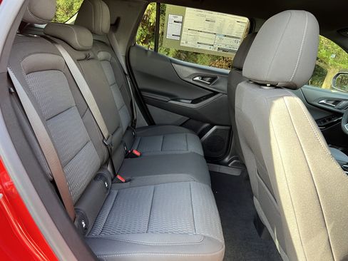 New 2026 Chevrolet Equinox LT w/ Safety and Technology Package image 33