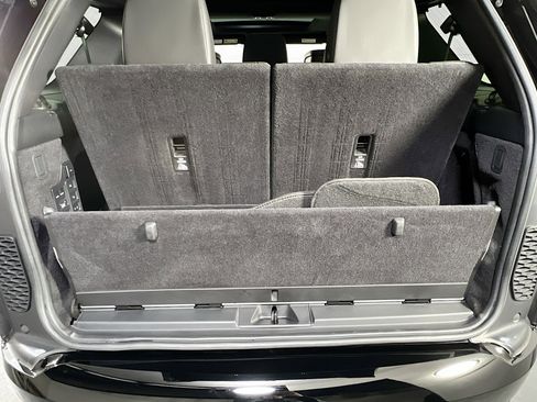 Used 2023 Land Rover Discovery HSE R-Dynamic image 26