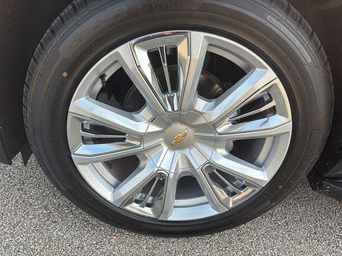 Used 2024 Chevrolet Tahoe High Country w/ Advanced Technology Package AWD/4WD image 9