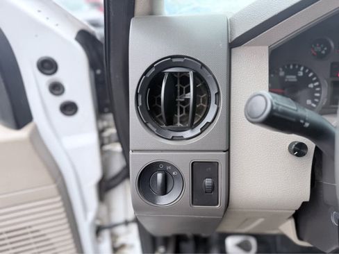 Used 2009 Ford F350 XL image 15