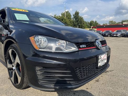 Used 2015 Volkswagen GTI S FWD image 9