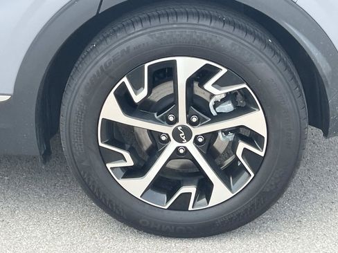 Used 2024 Kia Sportage EX FWD image 11