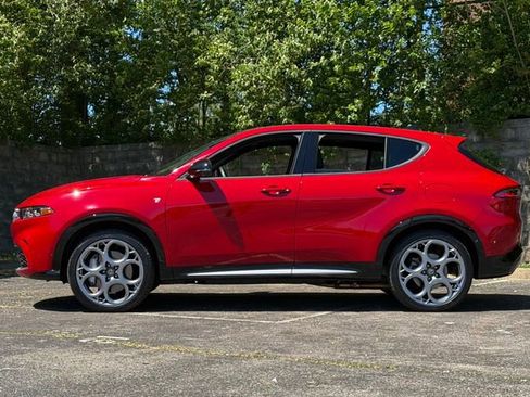 Used 2024 Alfa Romeo Tonale Ti AWD/4WD image 8