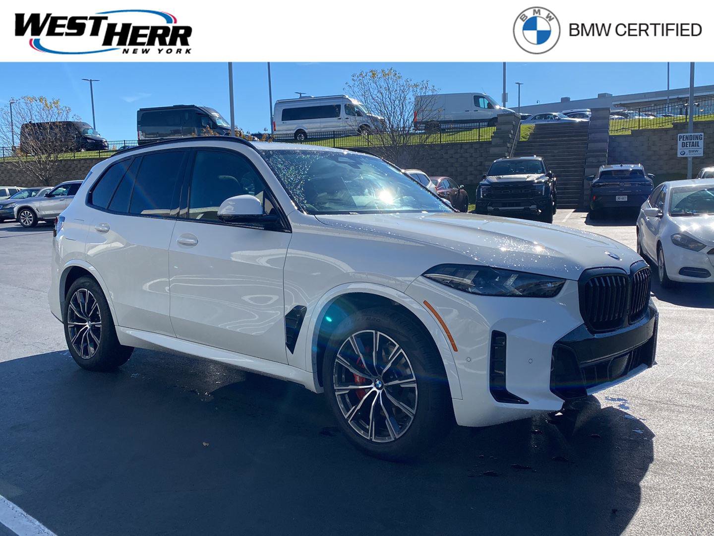 Used 2024 BMW X5 xDrive40i w/ M Sport Package AWD/4WD image 1