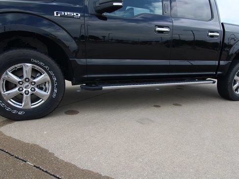 Used 2018 Ford F150 XLT w/ Equipment Group 302A Luxury AWD/4WD image 11