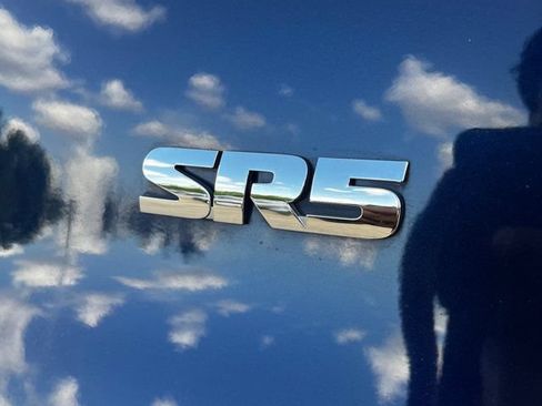 Used 2018 Toyota 4Runner SR5 Premium RWD image 16
