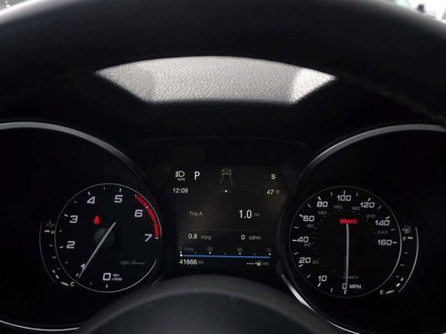 Used 2018 Alfa Romeo Stelvio Ti Sport image 22