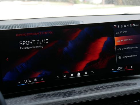 Certified 2025 BMW 330i Sedan w/ Premium Package RWD image 31