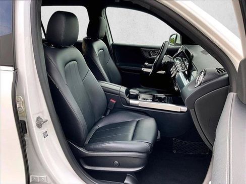 Used 2020 Mercedes-Benz GLB 250 image 9