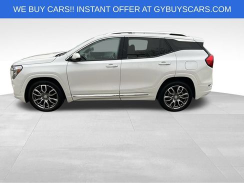 Used 2022 GMC Terrain Denali w/ Denali Premium Package image 3